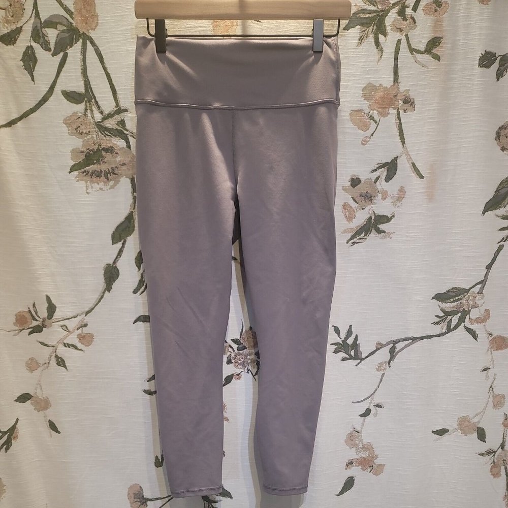 Light Purple / Lavender Fabletics Crop Leggings